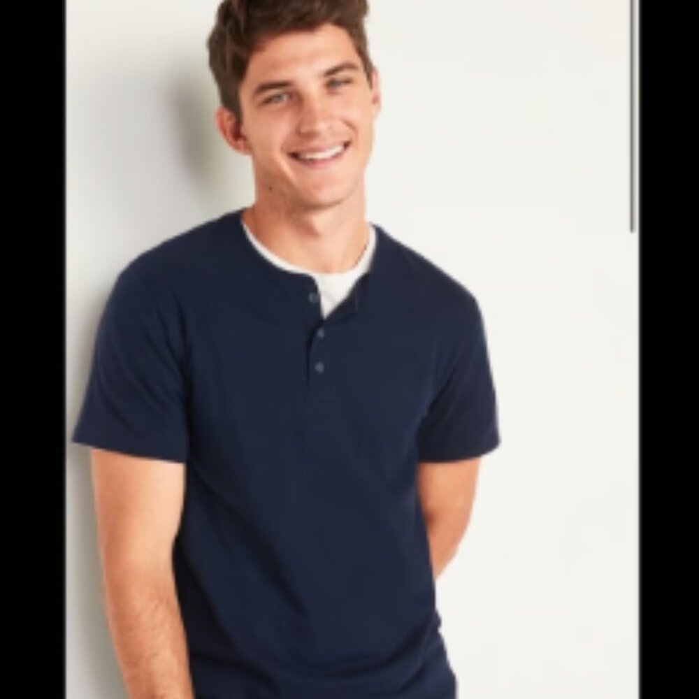 NWT Soft Washed Henley Tee